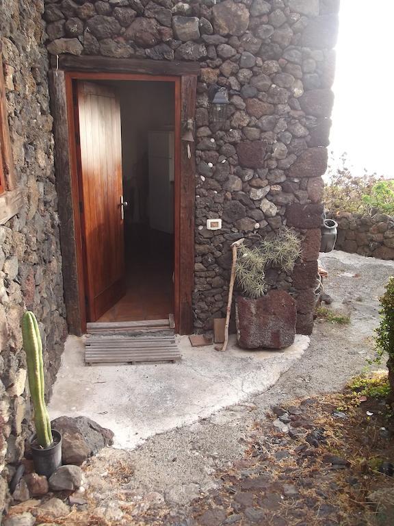 Castillo Gualisancho Echedo Bilik gambar